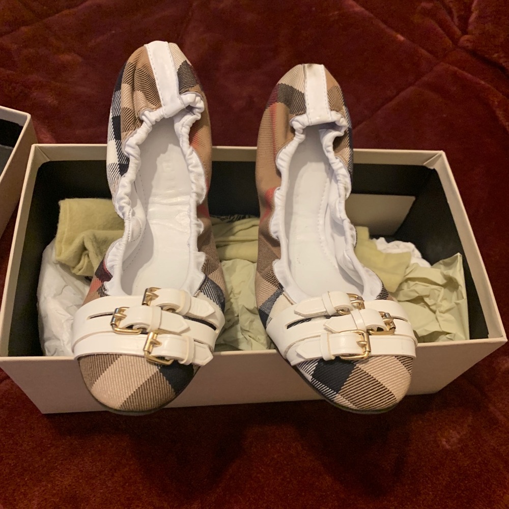 Burberry ballerina flats